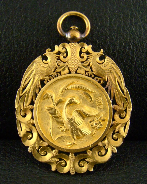 (image for) ANTIQUE "RARE" PURE GOLD PENDENT